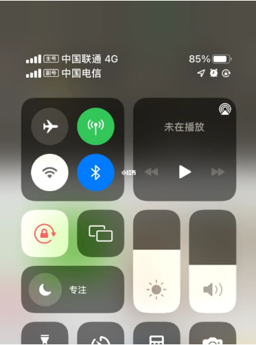 三门苹果手机维修分享iPhone双卡信号解决办法 