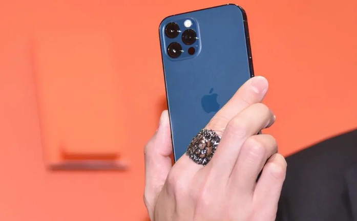 三门苹果手机维修分享iPhone12系列重启方法教程 